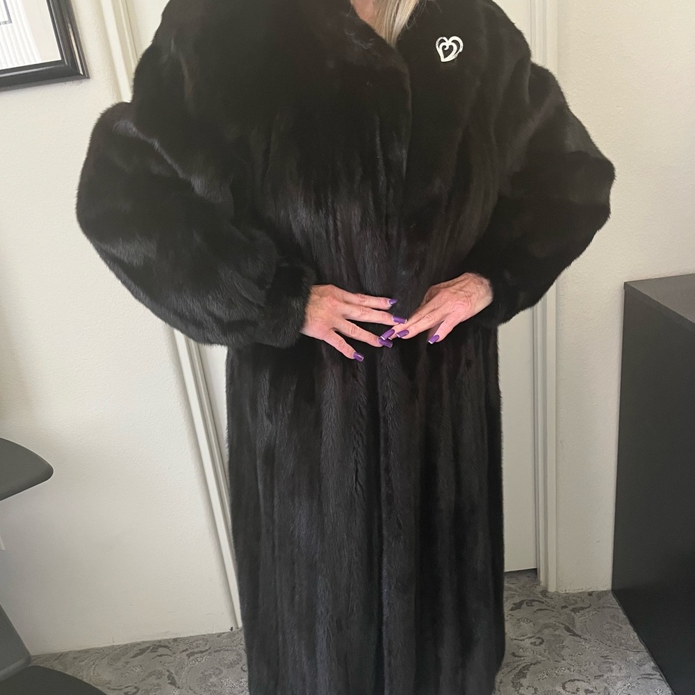 Vintage Custom Black Mink Fur Coat